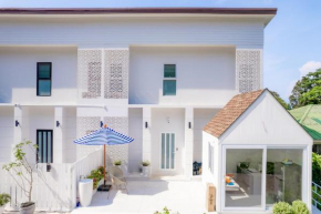 Koh Chang Luxury Pool Villas
